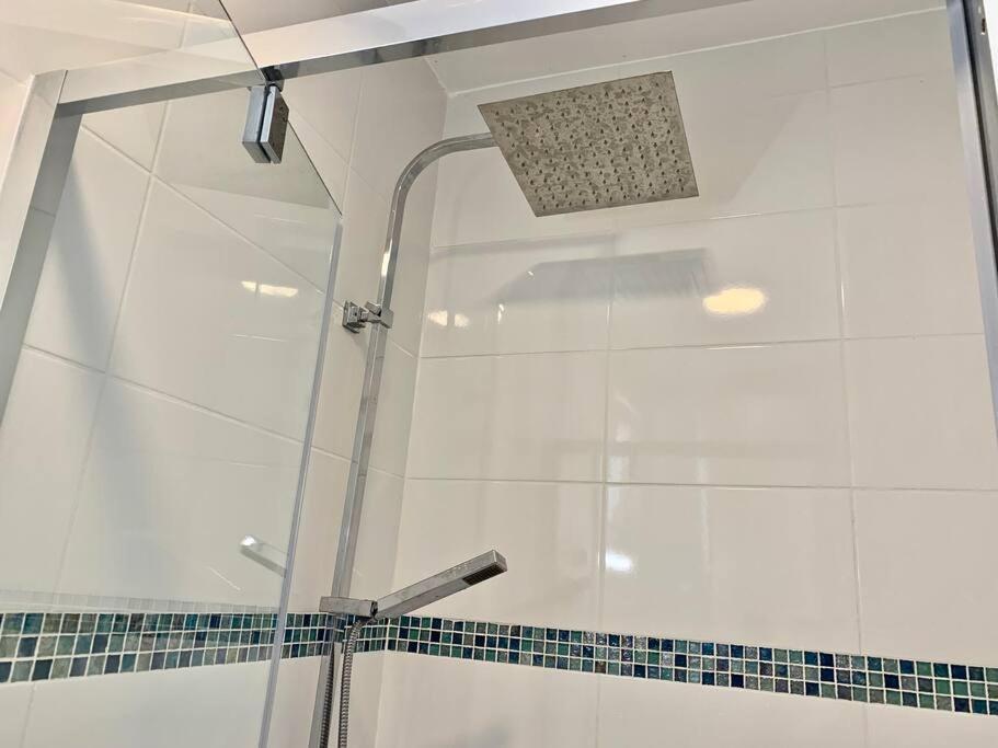 Blue Summer Vibes Mini Studio For Two, Ac, Parking, Beach At 50M, Spa Access -2 La Ciotat Bagian luar foto